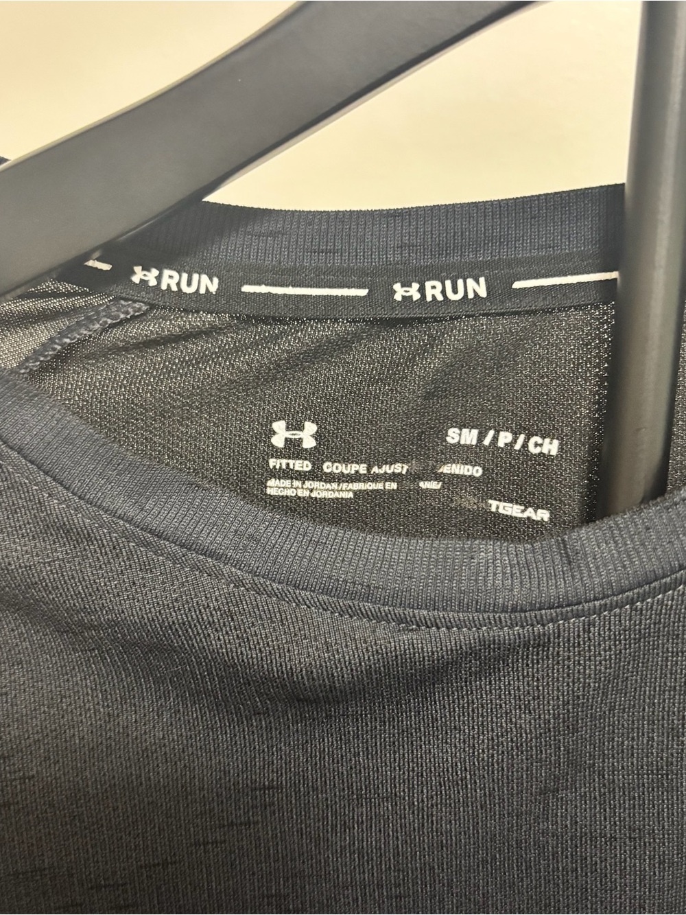 Under Armour Black Short Sleeve Athletic Crew Neck Tee - Picture 4 of 4